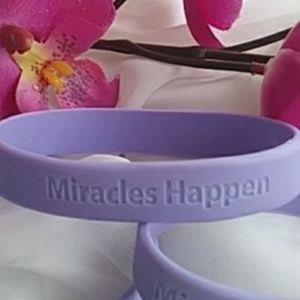 Offering on one item only? Bundle this listing!